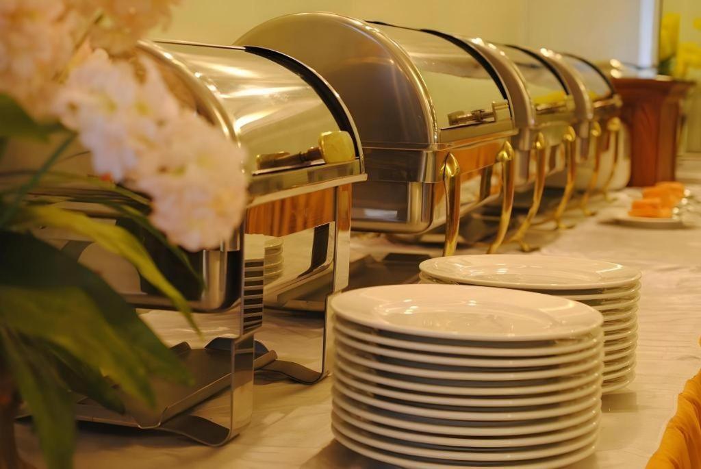Midland Hotel Phnom Penh Bagian luar foto