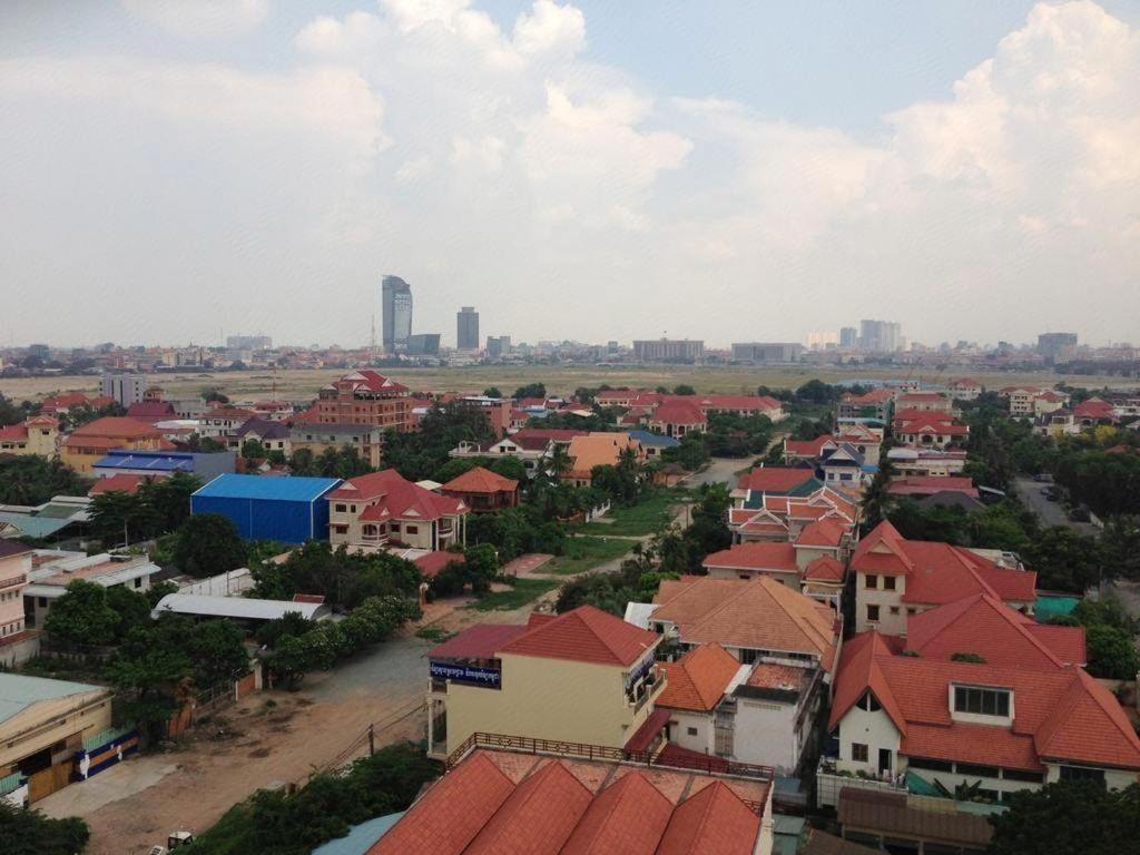 Midland Hotel Phnom Penh Bagian luar foto