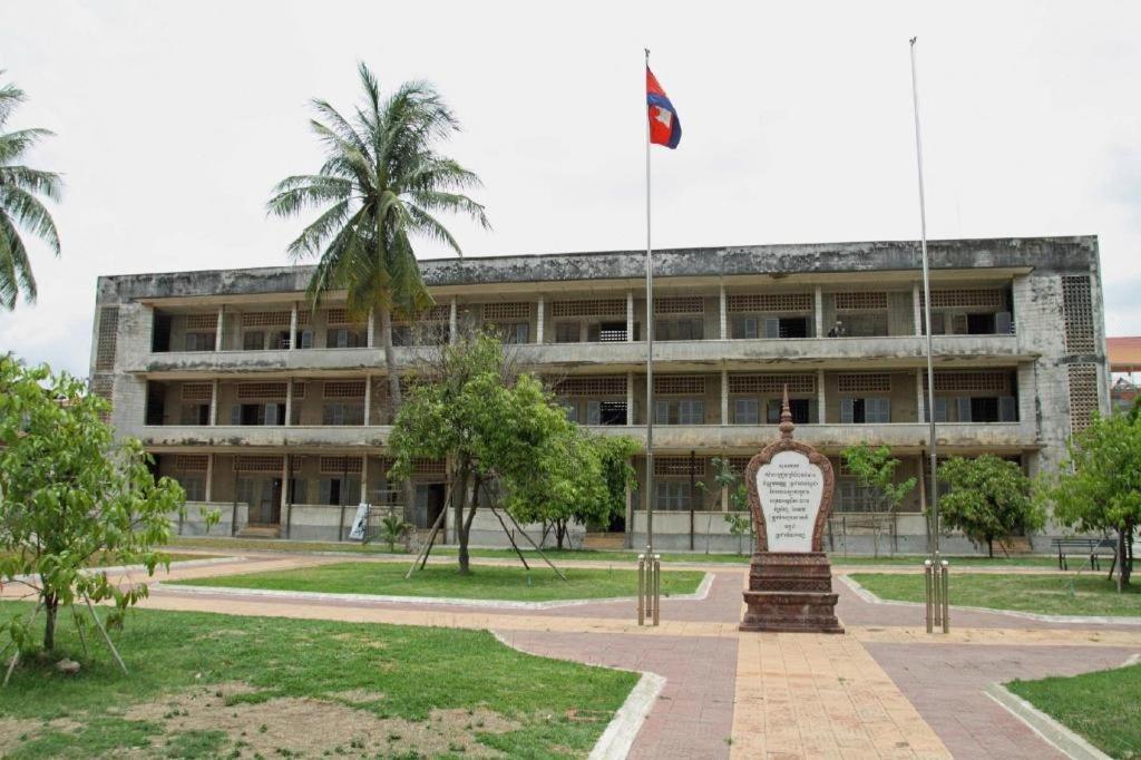 Midland Hotel Phnom Penh Bagian luar foto